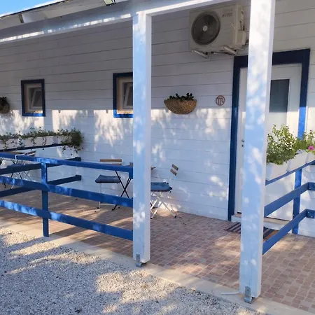 Gli Oleandri Bed & Breakfast *